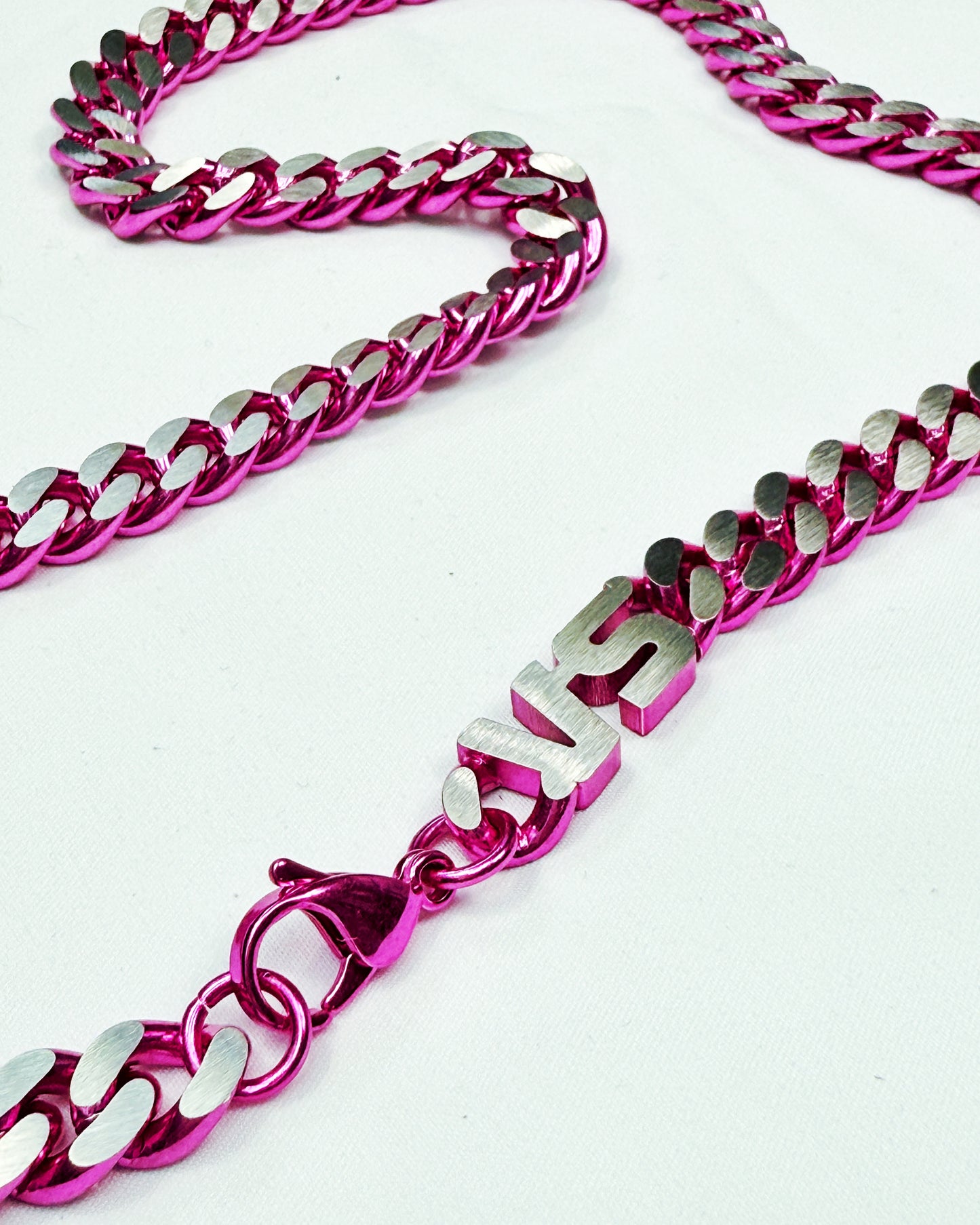 DUEL NECKLACE